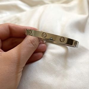 Love style bangle